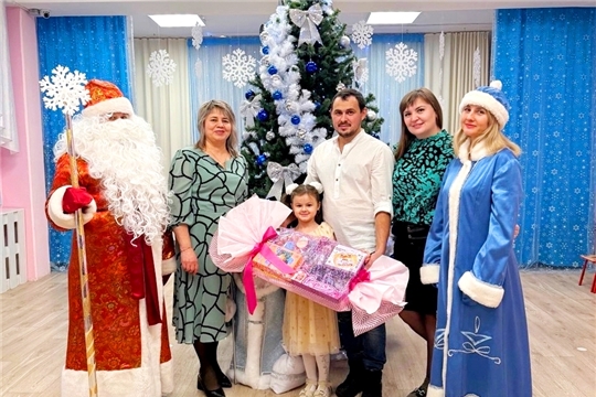 Акция "Подари игрушку другу" творит новогодние чудеса! 