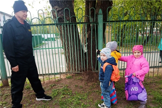 Беседа о подозрительных предметах на улице