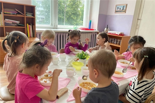 Куриный бульон с гренками