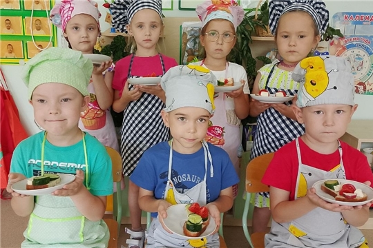 Юные поварята