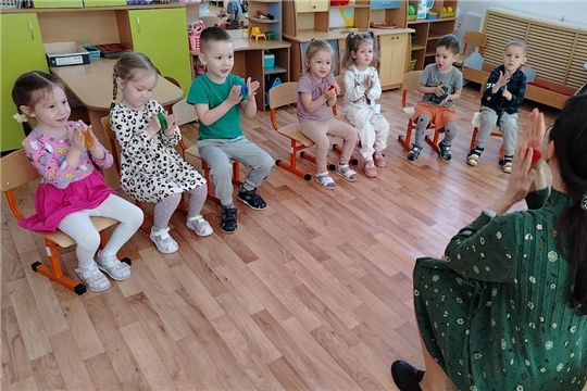 "Итоговое занятие по дополнительной платной образовательной услуге "Зарядка для язычка" в младшей группе "Почемучки"