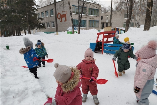  Зимние прогулки снижают риск развития простуды среди детей.