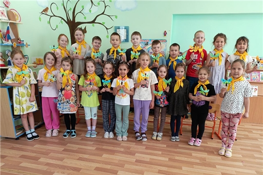 Бабочка из  медицинских шпателей.