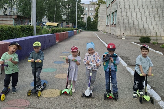 Безопасное катание на самокате.