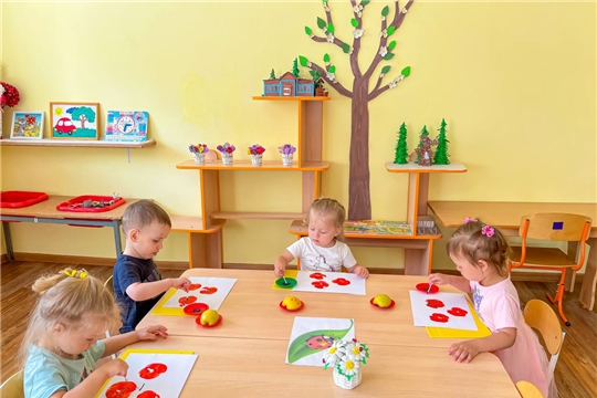 Кружок "Юные художники".