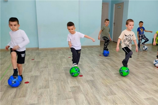 "Отчетное занятие по ДПУ "Обучение игры в футбол"