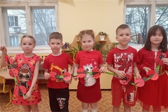 Цветная неделя продолжается, и сегодня у нас красный день!