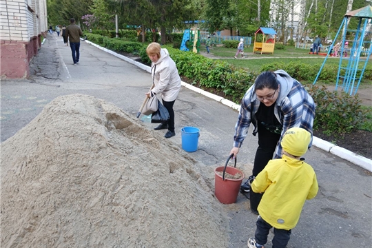 В коллективе большая сила. 