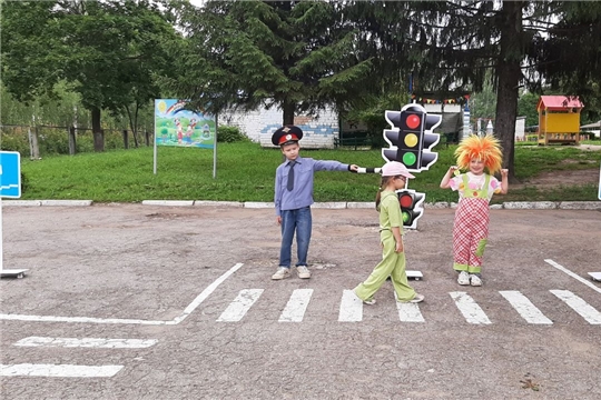Карлсон учит ПДД