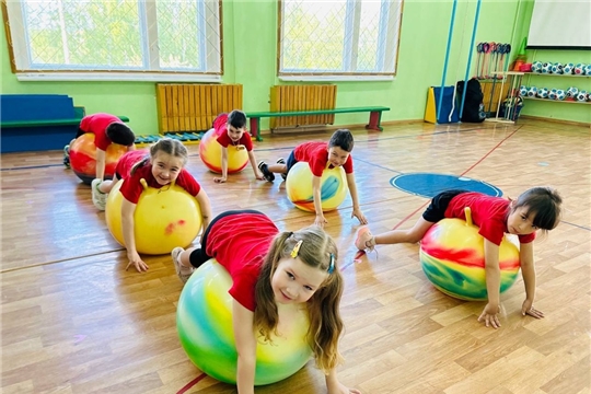 Фитбол-занятие "Волшебный мяч"