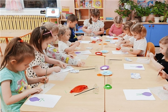 Аппликация из цветной бумаги
