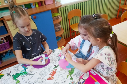 Подарок для своих мам "Шляпку с незабудками"