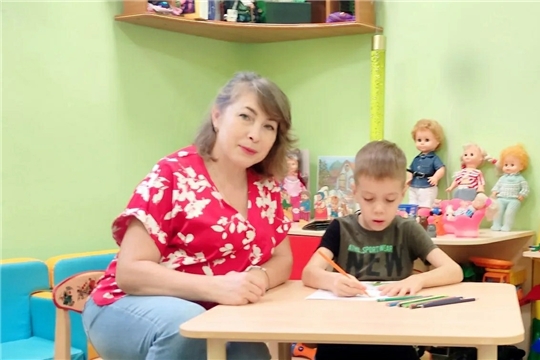 Международный конкурс рисунков "Нарисуй Елку Победы"