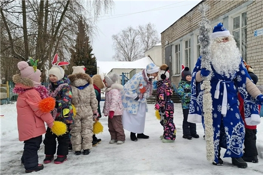 Праздничное шествие "Здравствуй- здравствуй Новый год"