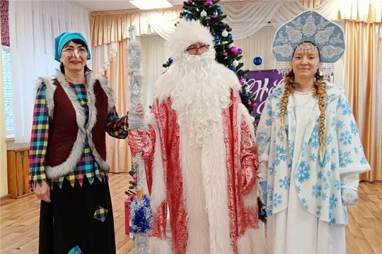 В старшей группе "Звëздочки" прошëл волшебный новогодний утренник