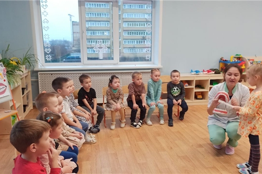 Стоматолог в гостях у детей