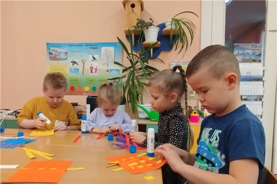 Аппликация "Разноцветный ковер"