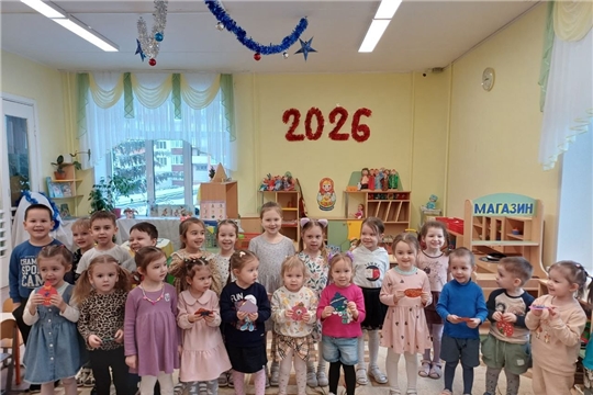 Традиция дарения елочных игрушек