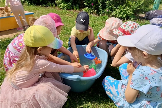 Игры с водой летом