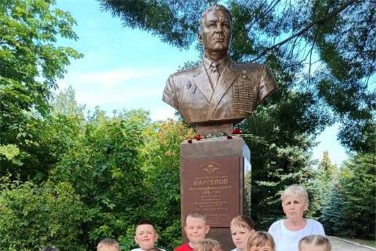 Экскурсия к памятнику генерала Маргелова В.Ф.