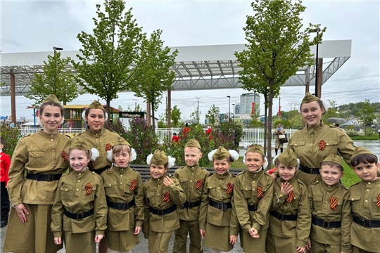 Парад дошколят и юнармейцев