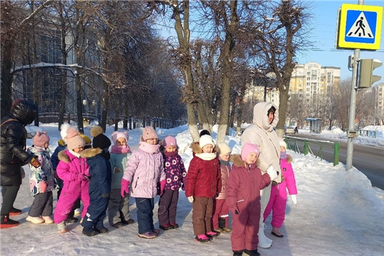 Экскурсия к пешеходному переходу.