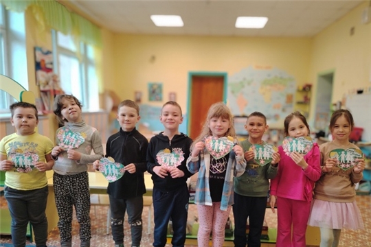 У меня есть семья, мама, папа, брат и я