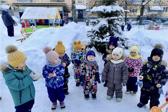 Зимняя прогулка малышей