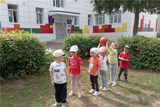 Спортивные игры с мячом.