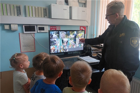 Знакомство с профессией охранник.