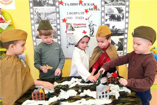 Гордый взгляд назад: рассказываем малышам о Сталинградской битве