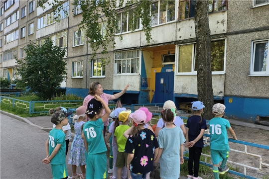 По родному краю с рюкзаком шагаю