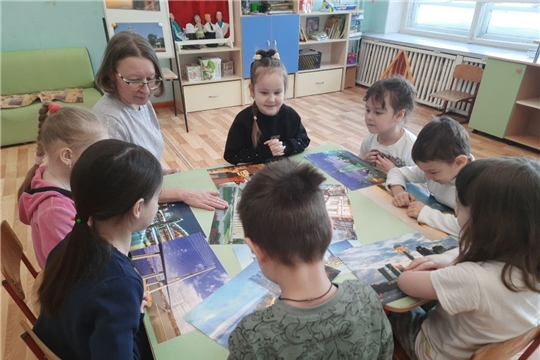 Познавательное занятие в группе "Лесная сказка" "Города России и их достопримечательности". 