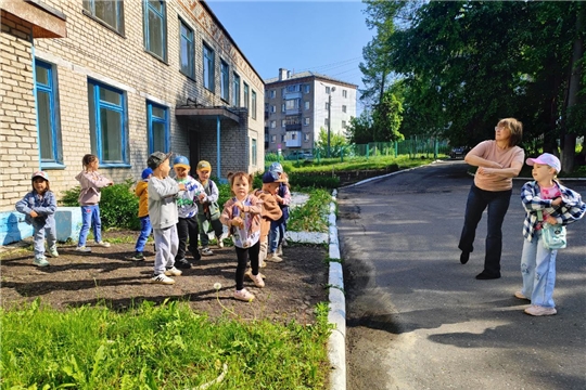 Утренняя зарядка летом в ДОУ