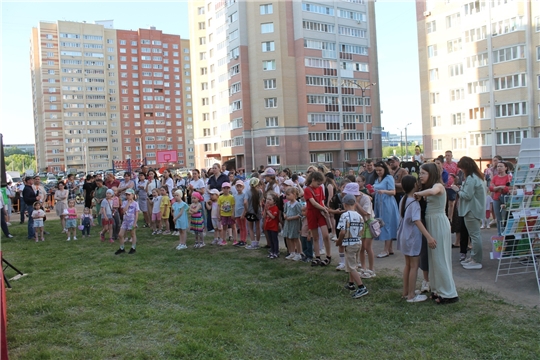 В Чебоксарах стартовал большой цикл летних праздников в рамках проекта Главы Республики Олега Николаева «Яркое лето Чувашии»