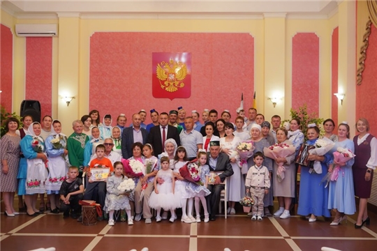 Чествование юбиляров семейной жизни «Моя пристань — родная семья»