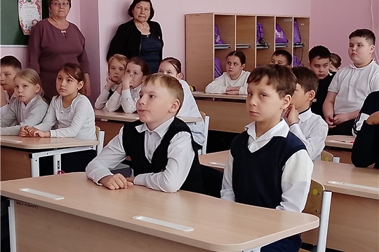 Урок мужества: «Боевые друзья» Великой Отечественной войны организовала библиотекарь Малокамаевской сельской библиотеки