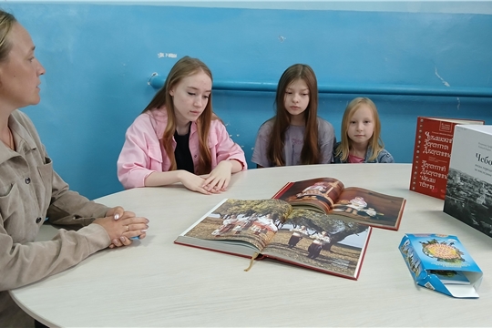 В Эльбарусовской сельской библиотеки прошла беседа «Люби свой край, люби и воспевай»