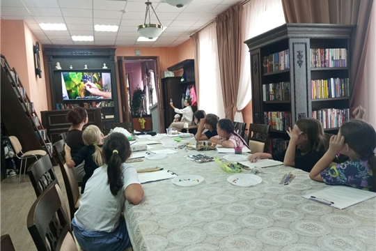 Летняя школа живописи в Центральной районной библиотеке