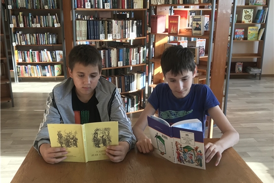 Беседа «Посмеемся вместе с Зощенко» в Приволжской городской библиотеке