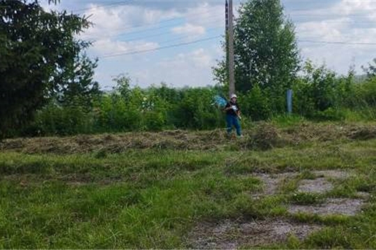 Уборка на территории Аксаринского ЦСДК