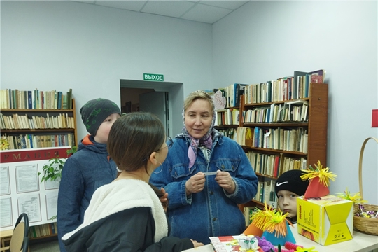 Экскурсия по «Книжному дому» в Тойгильдинской сельской библиотеке.