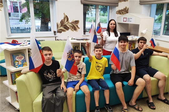 Час истории «Россия-родина моя» в Большесундырской библиотеке