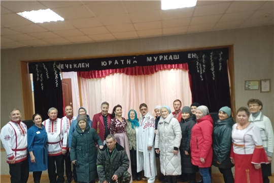 В Чуманкасинском СДК состоялся сборный концерт эстрадных артистов.