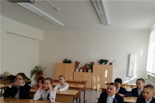 Конкурс чтецов "Подвигу жить вечно!" в Атнарской сельской библиотеке