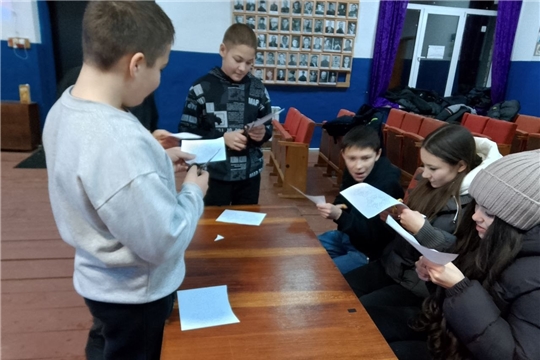 В Ижекейском СК прошёл мастер-класс «Снежинки кружатся"