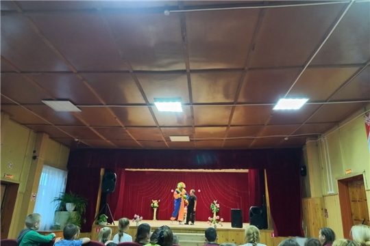 В Трехбалтаевском ЦСДК прошло цирковое представление.