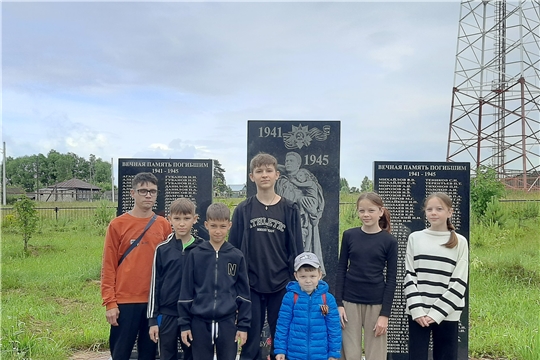Патриотический час «Юные герои сороковых» в Нижнекумашкинской сельской библиотеке