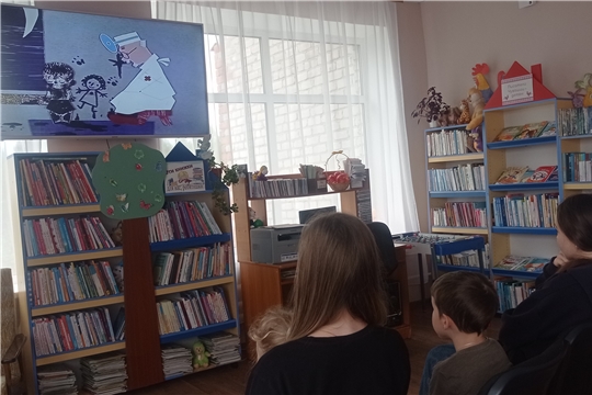 Туванская сельская библиотека им. Г. И. Фёдорова присоединилась к акции «Маяковский: 100 лет с пользой. Хорошо и плохо – это просто»