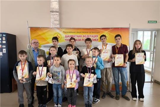 Медали первенства Чувашской Республики по русским шашкам